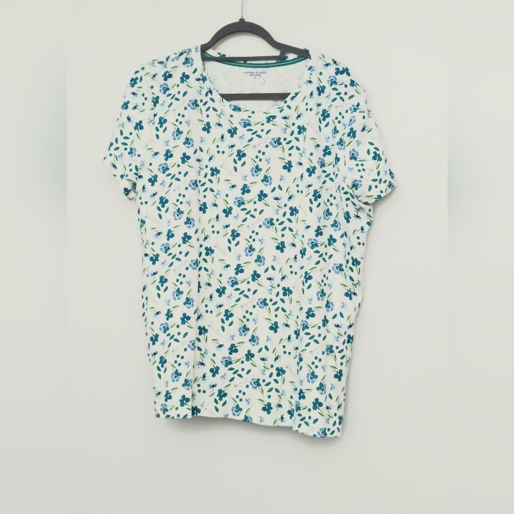 Laura Scott‎ Top Women's Size XL White & Blue Floral Print Short Sleeve Pullon